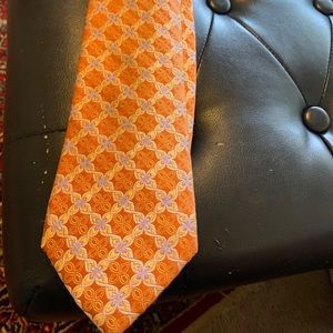 Silk tie